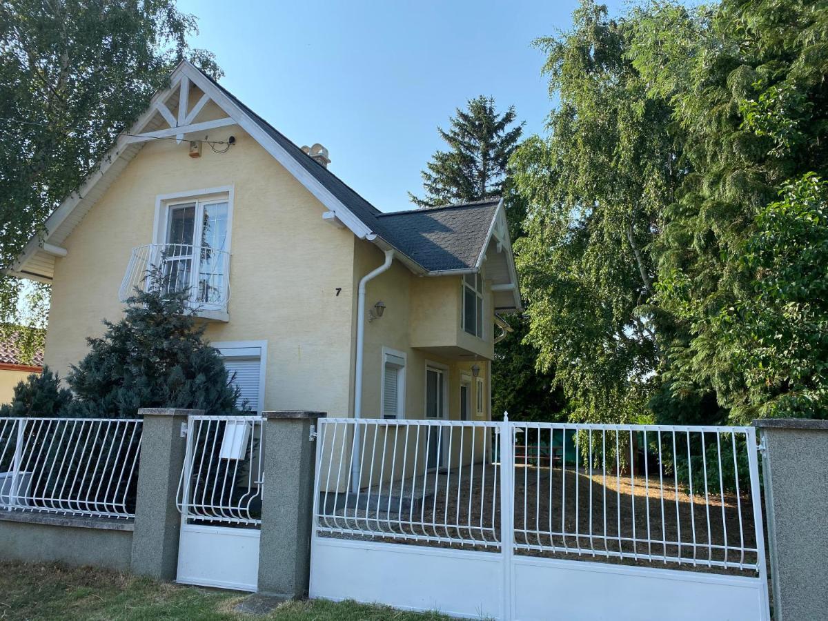 Tóparti Vendégház - Lipót, Magyarország Exterior foto